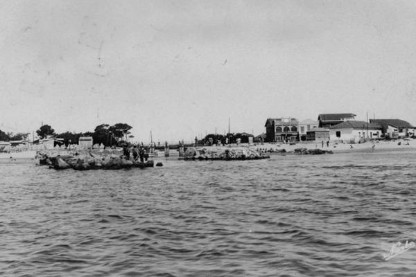 Carnon vu de la mer